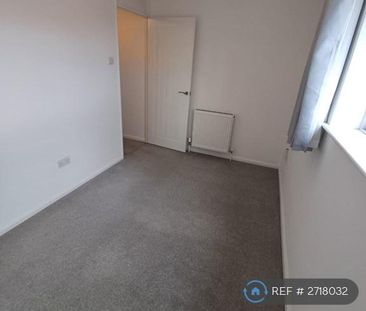 2 bedroom end of terrace house to rent - Photo 5