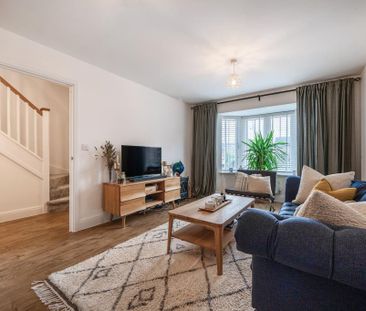 4 bedroom semi-detached house to rent - Photo 4