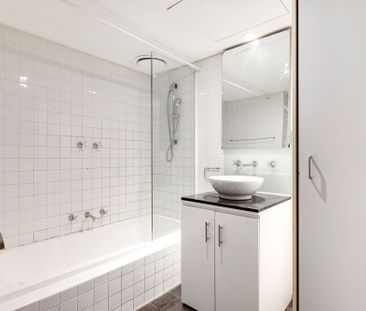 FURNISHED APARTMENT IN IDEAL CBD LOCATION - (Water & Gas Bill Inclu... - Photo 6