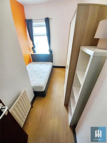 1 bedroom in a house share to rent - Photo 4