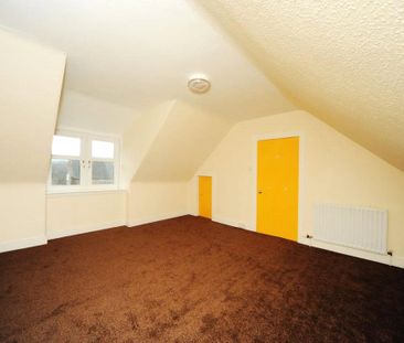 3 bedroom detached house to rent - Photo 5