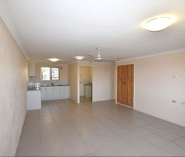 2 Bedroom Unit to Rent in Gladstone - Photo 3