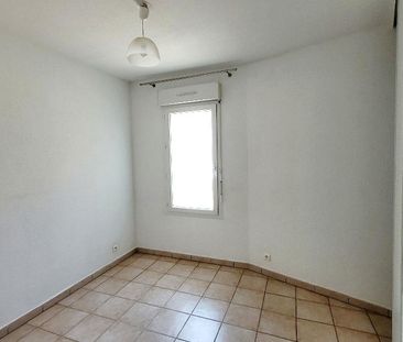 Location Appartement 2 pièces 51m² ORANGE 84100 - Photo 3