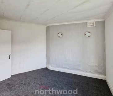 3 bedroom flat to rent - Photo 6