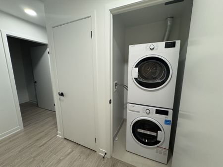 For Lease - 2495 Eglinton Avenue Unit# 1404, Mississauga, Ontario - Photo 4