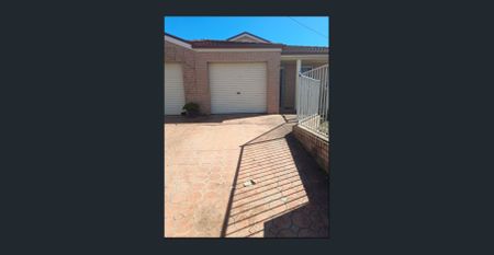 4 bedroom Dupex in the heart of Wenworthville for Rent - Photo 4