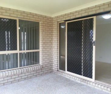 “2 Bedroom Unit Located in Quiet Cul-de-Sac” - Photo 2