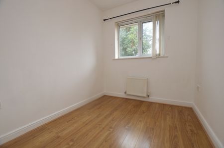 2 Bedroom Apartment - Photo 3