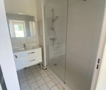Location Appartement 2 pièces 40m² CALUIRE ET CUIRE 69300 - Photo 6