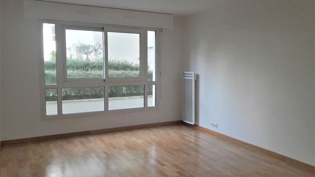 location Appartement T2 DE 58.7m² À PARIS - Photo 1