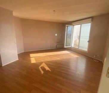 Location Appartement 1 pièce 39m² LYON 3ème - Photo 1