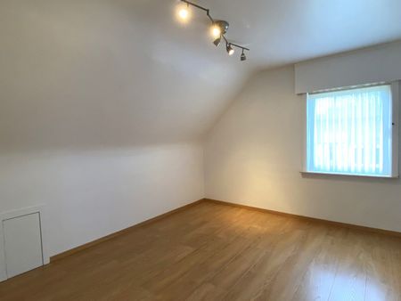 KARAKTERVOLLE WONING MET ZONGERICHTE TUIN | 4 SLPKS | 2 GARAGES - Foto 5