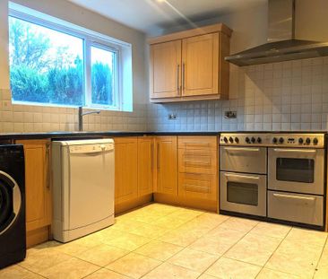 3 bedroom terraced house to rent - Photo 6