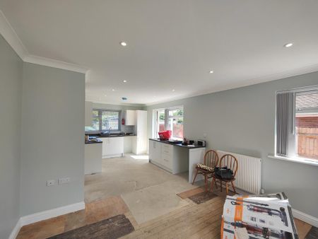 2 bedroom bungalow to rent - Photo 3
