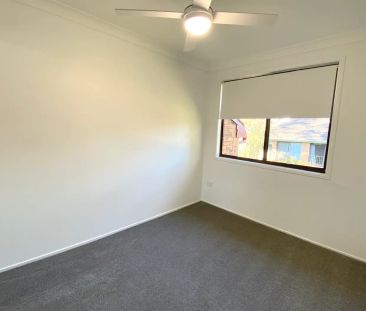 3 Bedroom Townhouse in Great Location! - Photo 5