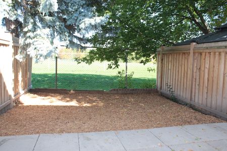 For Lease - 2311 Bridletowne Circle, Toronto, Ontario - Photo 2