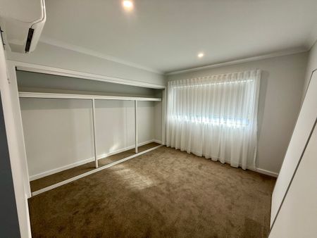 BRAND NEW 2 BEDROOM TOWNHOUSE - Photo 4
