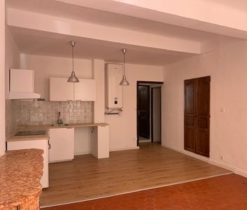 Location Appartement 3 pièces 58m² PUGET VILLE 83390 - Photo 2