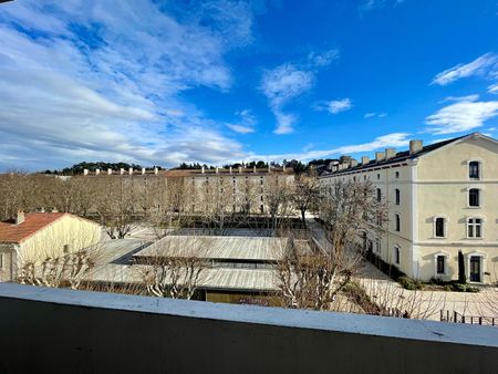 Location Appartement 3 pièces 79m² - Photo 3