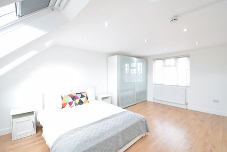 Room in a Shared House, Carlisle Avenue, W3 - Photo 2