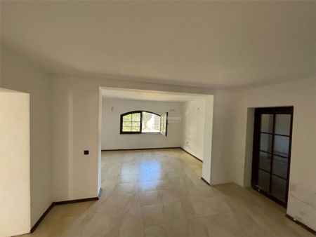 Casa individuala - Petresti Corbeanca - 9 camere - 3 bai - 5 - Photo 2