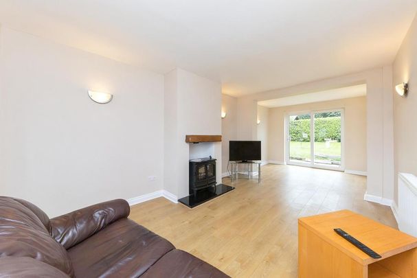 3 bedroom semi-detached house to rent - Photo 1