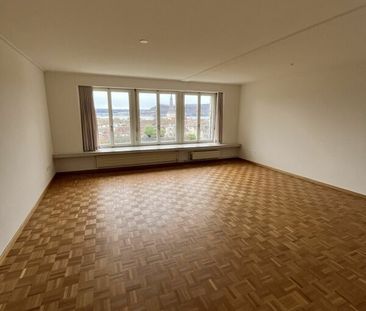 2½-Zimmerwohnung in der Altstadt von La Neuveville mit Seeblick - Photo 6