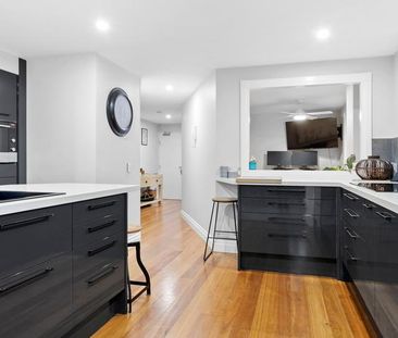 PICTURESQUE COASTLINE AT YOUR DOOR - RENT INCREASED TO $950/WEEK FR... - Photo 6