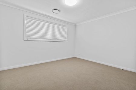 Stunning large family home - Photo 5