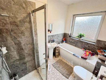 3 bedroom terraced house to rent - Photo 3