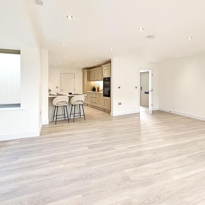 4 bedroom detached house to rent - Photo 1