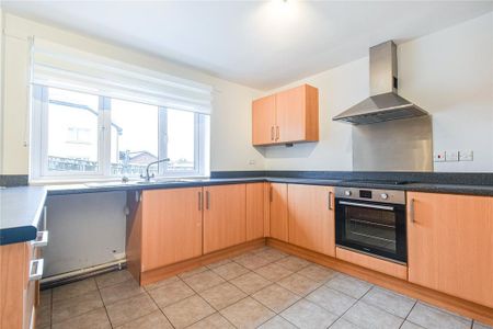 3 bedroom semi-detached house to rent - Photo 5