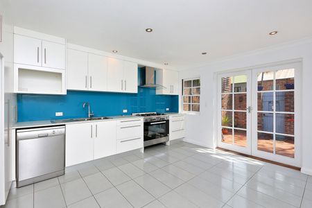 33 Little Mount Street, Pyrmont NSW 2009 - Terrace For Rent | Domain - Photo 2