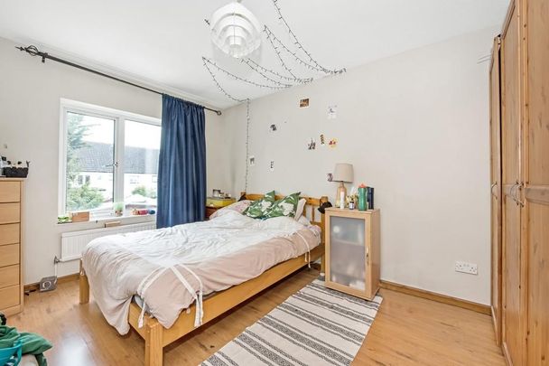 2 bedroom end of terrace house to rent - Photo 1