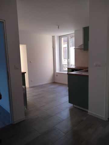 Appartement ( 60 m² ) refait entièrement à neuf - Photo 2