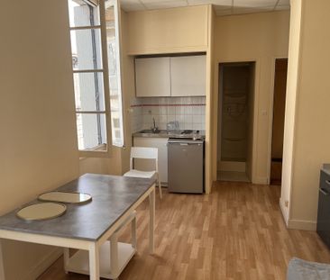Location Appartement 1 pièce 22m² ANGOULEME 16000 - Photo 2