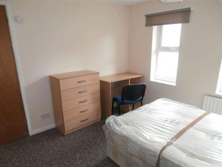 St Martins Close, Winchester, SO23 - Photo 4