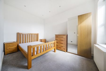 Wells House Road, London, NW10 - Photo 2