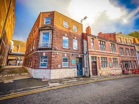 AWESOME 5 Bed Student Apartment in the City Centre, Lincoln, Bank Street - Photo 5