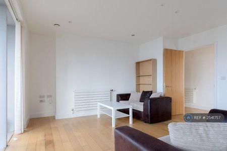 2 bedroom flat to rent - Photo 3