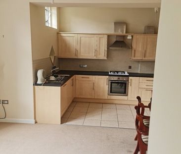 2 Bed Flat, Living, LE4 - Photo 4