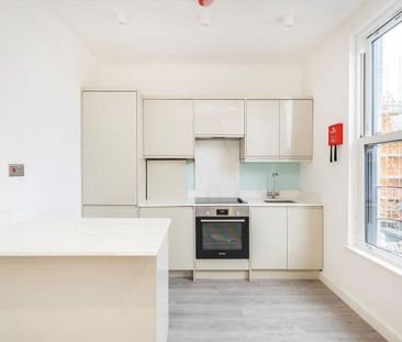 Wimbledon Hill Road, SW19 7PA, London - Photo 3