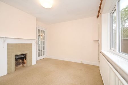 5 bedroom detached house to rent - Photo 2