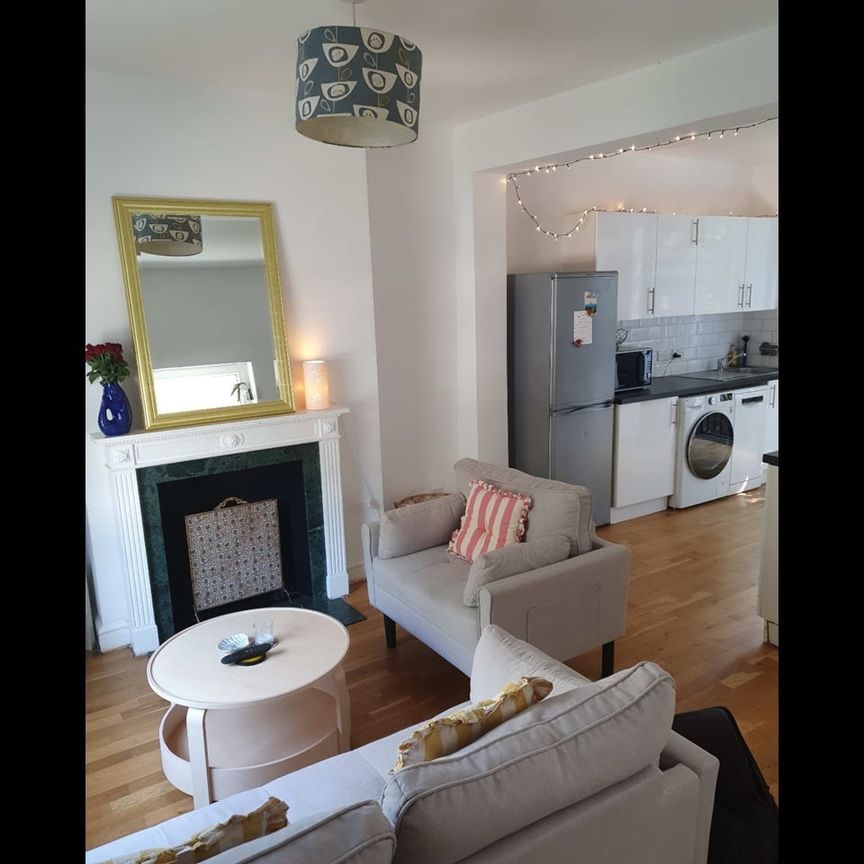 3 Bed End Terrace, Grange Walk, SE1 - Photo 1