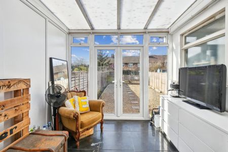 3 bedroom terraced house to rent - Photo 3