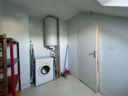 CENTRE VILLE / ST SERGE / POSSIBLE COLOCATION - Photo 4
