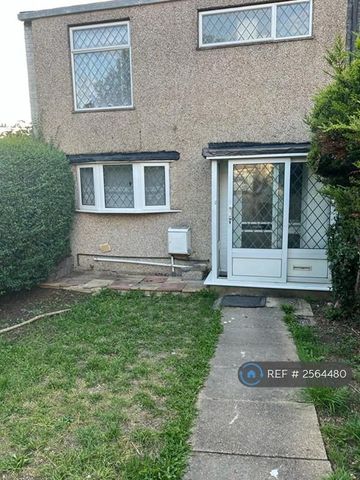 5 bedroom end of terrace house to rent - Photo 2