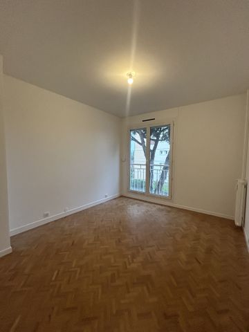 Location Appartement 4 pièces 77m² NICE 06200 - Photo 4