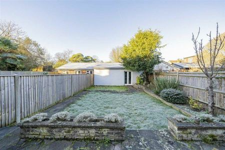 Anlaby Road, Teddington, TW11 - Photo 2