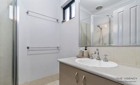 3 Bedroom 2 Bathroom house in Nollamara - Photo 5